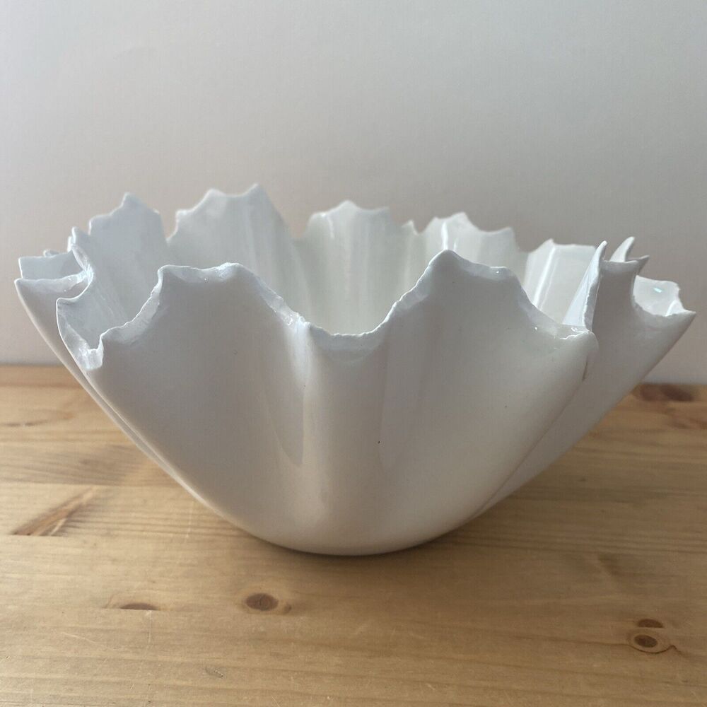 Harvey Nichols Bowl White  Porcelain Ruffled Edge Decorative/Serving Italy Made
